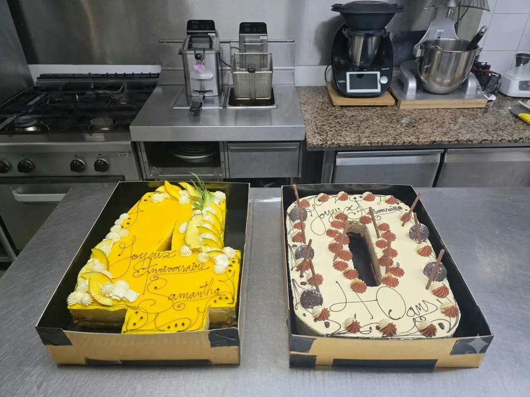 Deux number cakes d'anniversaire 40 ans sur mesure, traiteur à Rennes